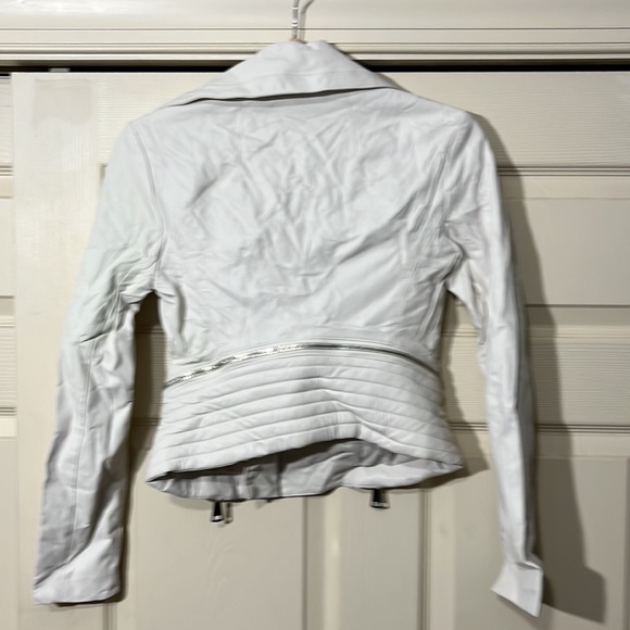 Bebe White Leather Jacket.  Size-S/P.  New without Tags. - Picture 7 of 7
